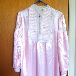 Vintage Ilise Stevens Satiny Long Nightgown